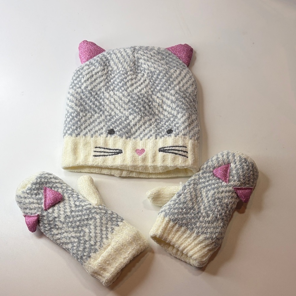 Adorable Gray and Pink Cat Beanie and Mittens Set Kids age 3-6 NWOT